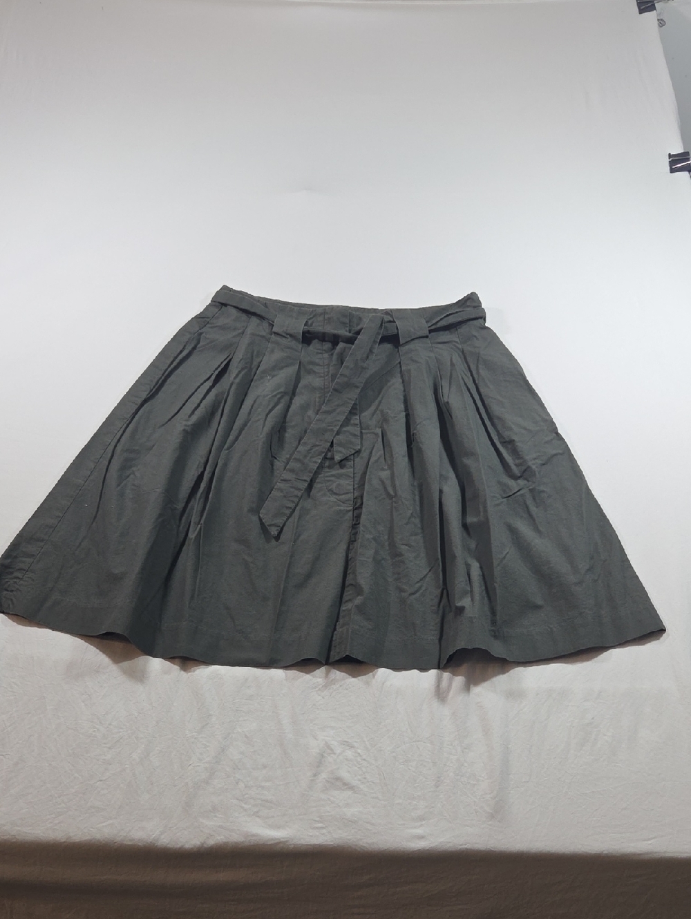 Banana Republic Dark Gray Pleated A-Line Skirt  Self-Tie Waist Beach Summer